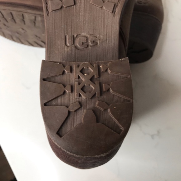 UGG Bellamy brown leather sheepskin lined ankle boots. Sz 9 - Picture 9 of 13